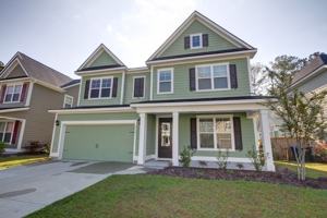 featured image of 2597 Larch Ln