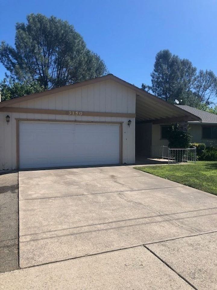 3150 Winding Way - Photo 2 of 31