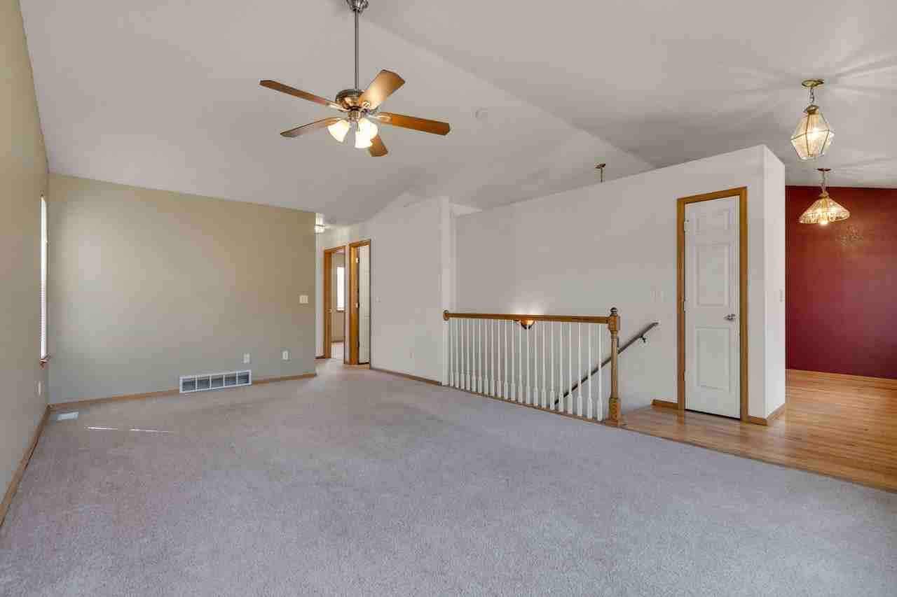 1385 Keywood Ct - Photo 4 of 20