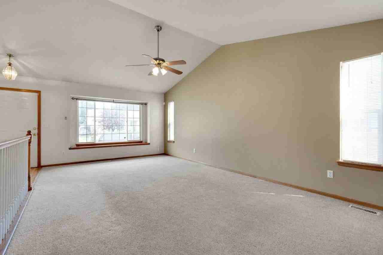 1385 Keywood Ct - Photo 5 of 20