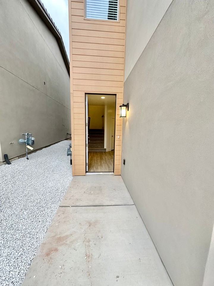 5898 S Legolas Ln - Photo 3 of 26