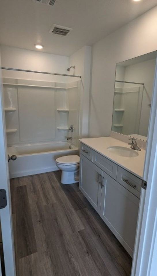 544 S May Dr - Photo 5 of 11