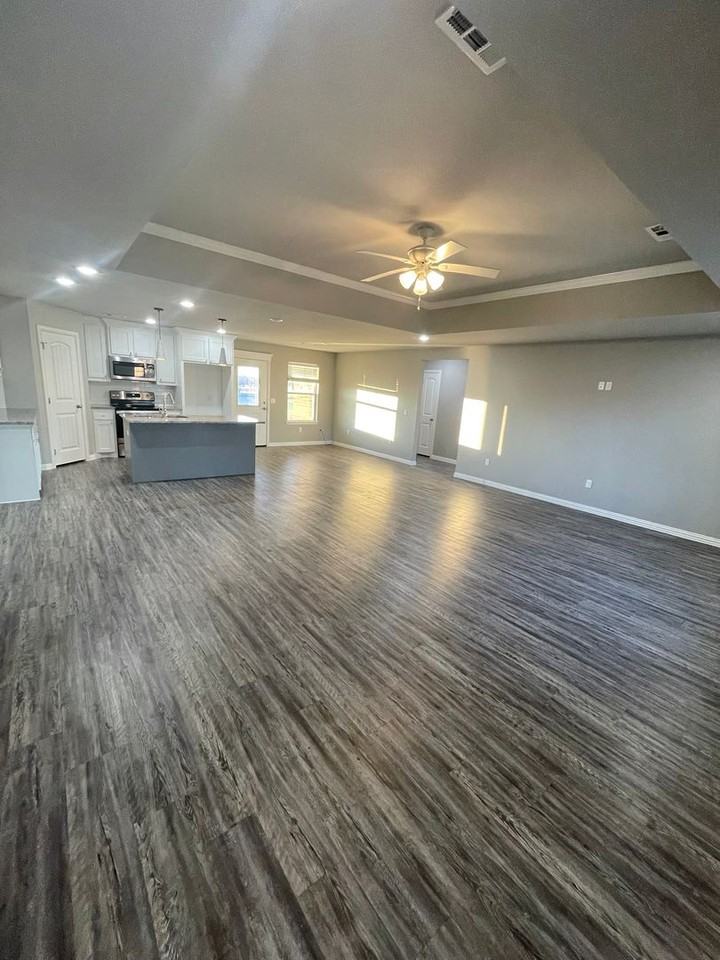 76 Laylas Way - Photo 2 of 14