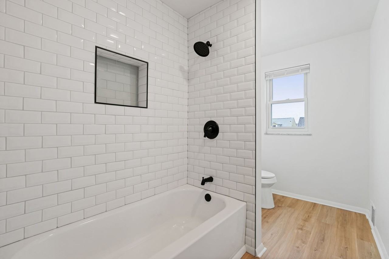 4540 Penn Ave - Photo 6 of 27