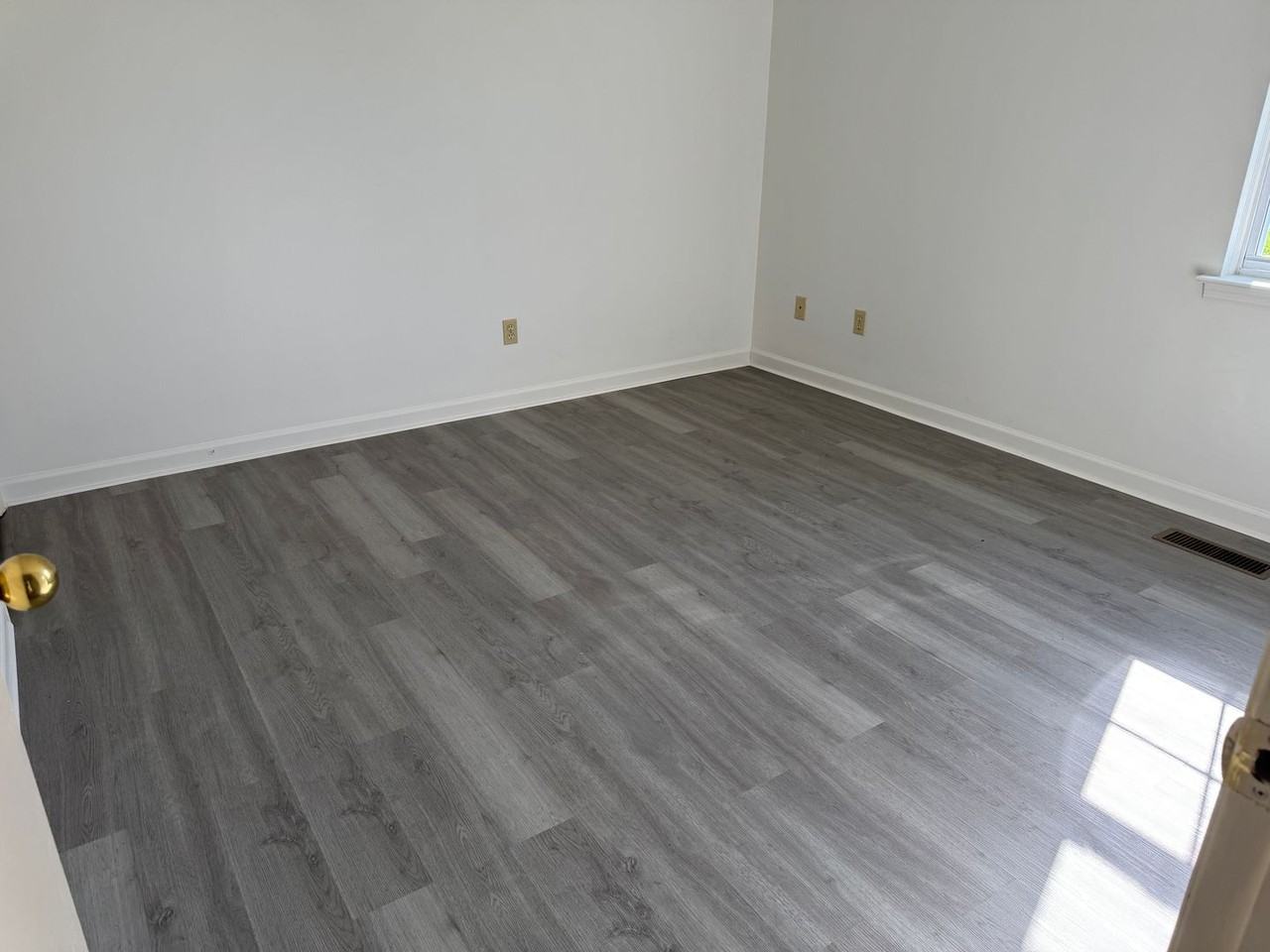 29 Modena Pl - Photo 3 of 6