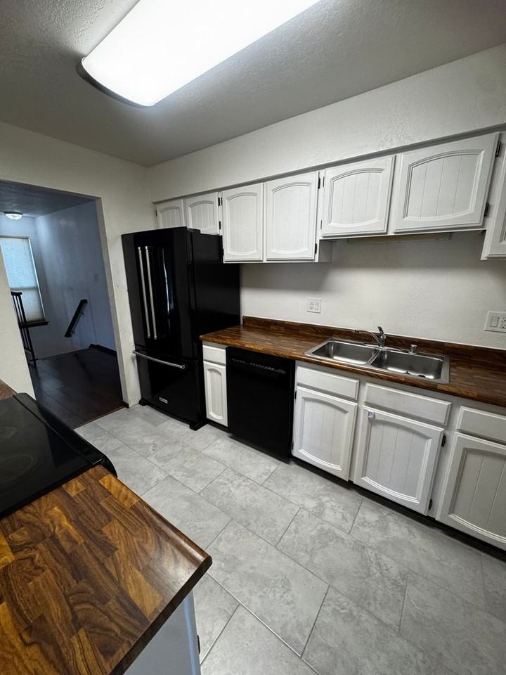 7450 Prairie Rd Ne - Photo 4 of 19