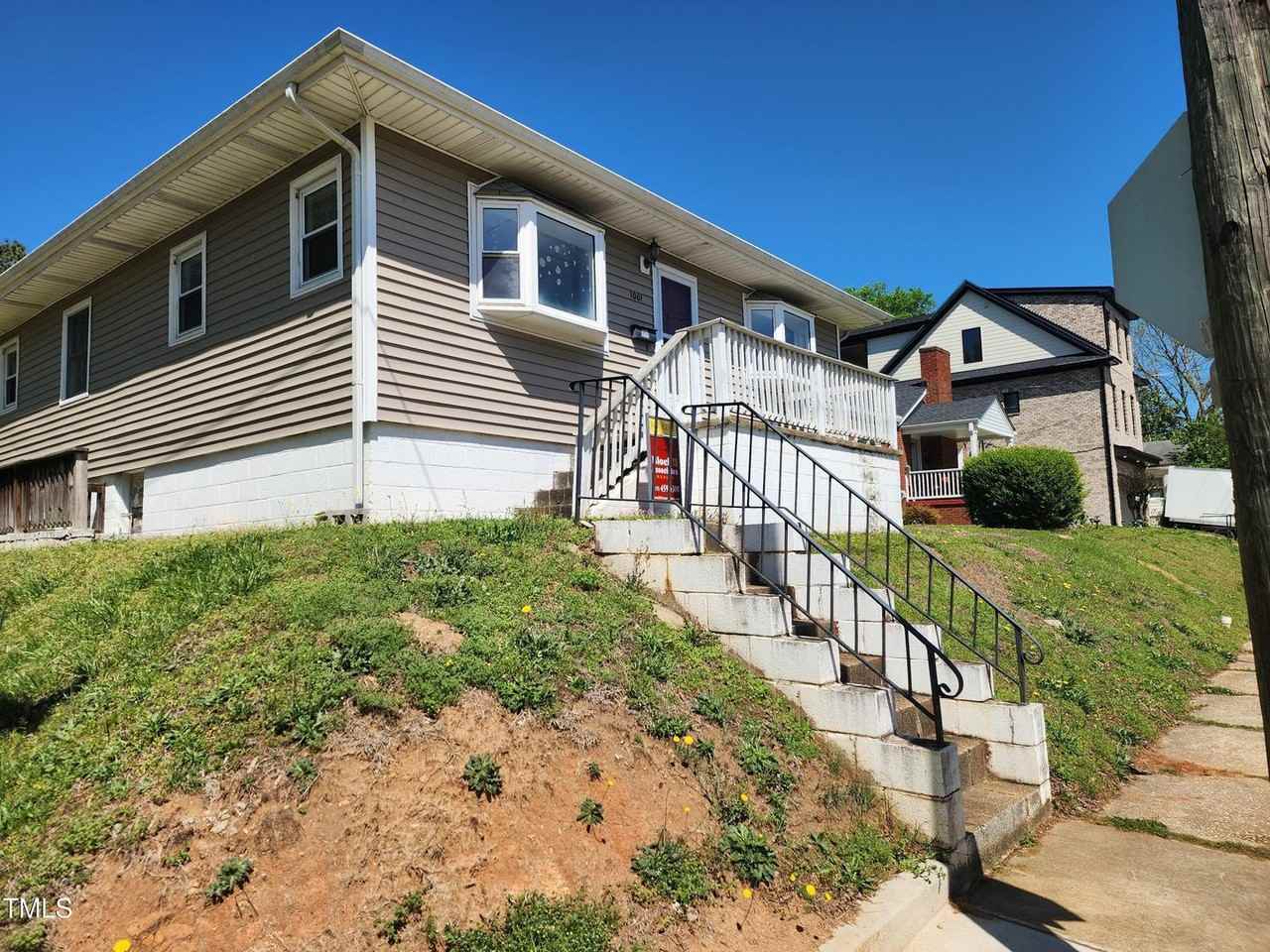 1001 E Davie St - Photo 3 of 3