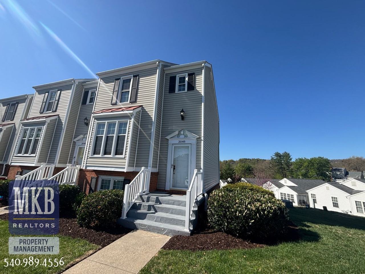 3048 Winterberry Dr - Photo 3 of 43