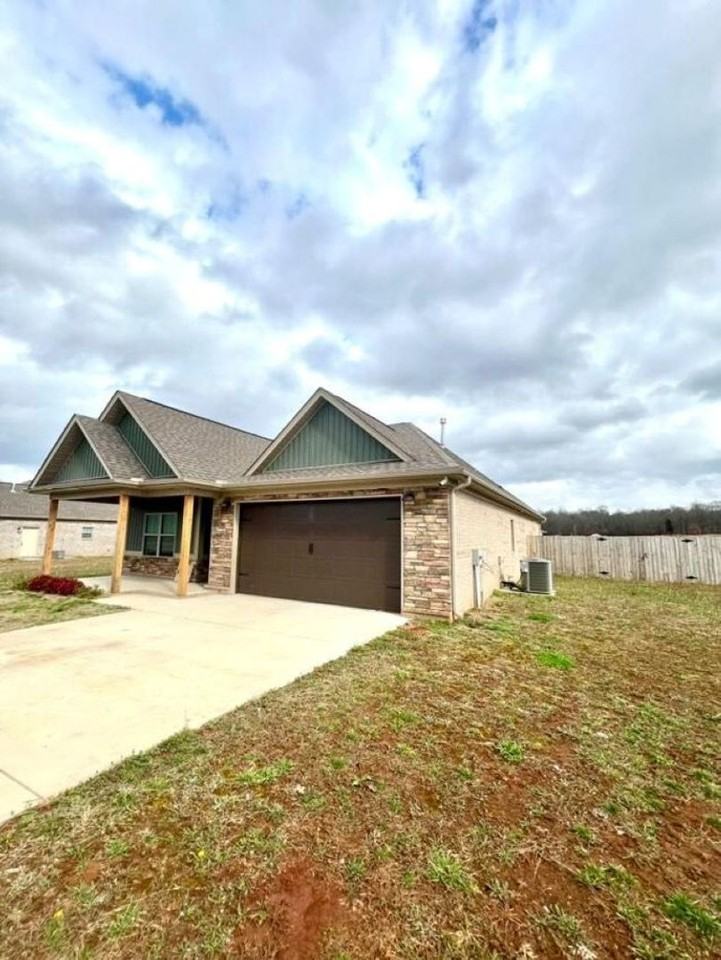15100 Blackburn Rd - Photo 3 of 30