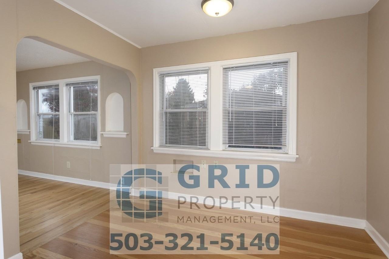9628 Se Holgate Blvd - Photo 3 of 25