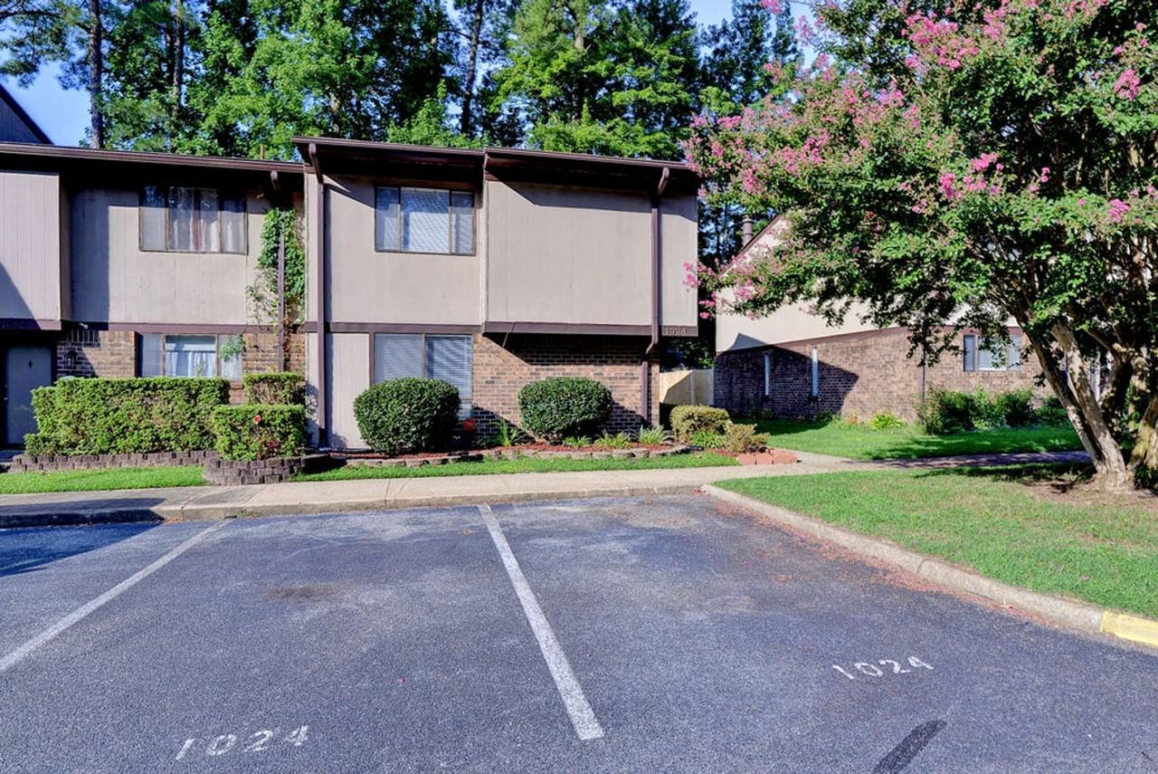 1024 Willow Green Dr - Photo 2 of 28