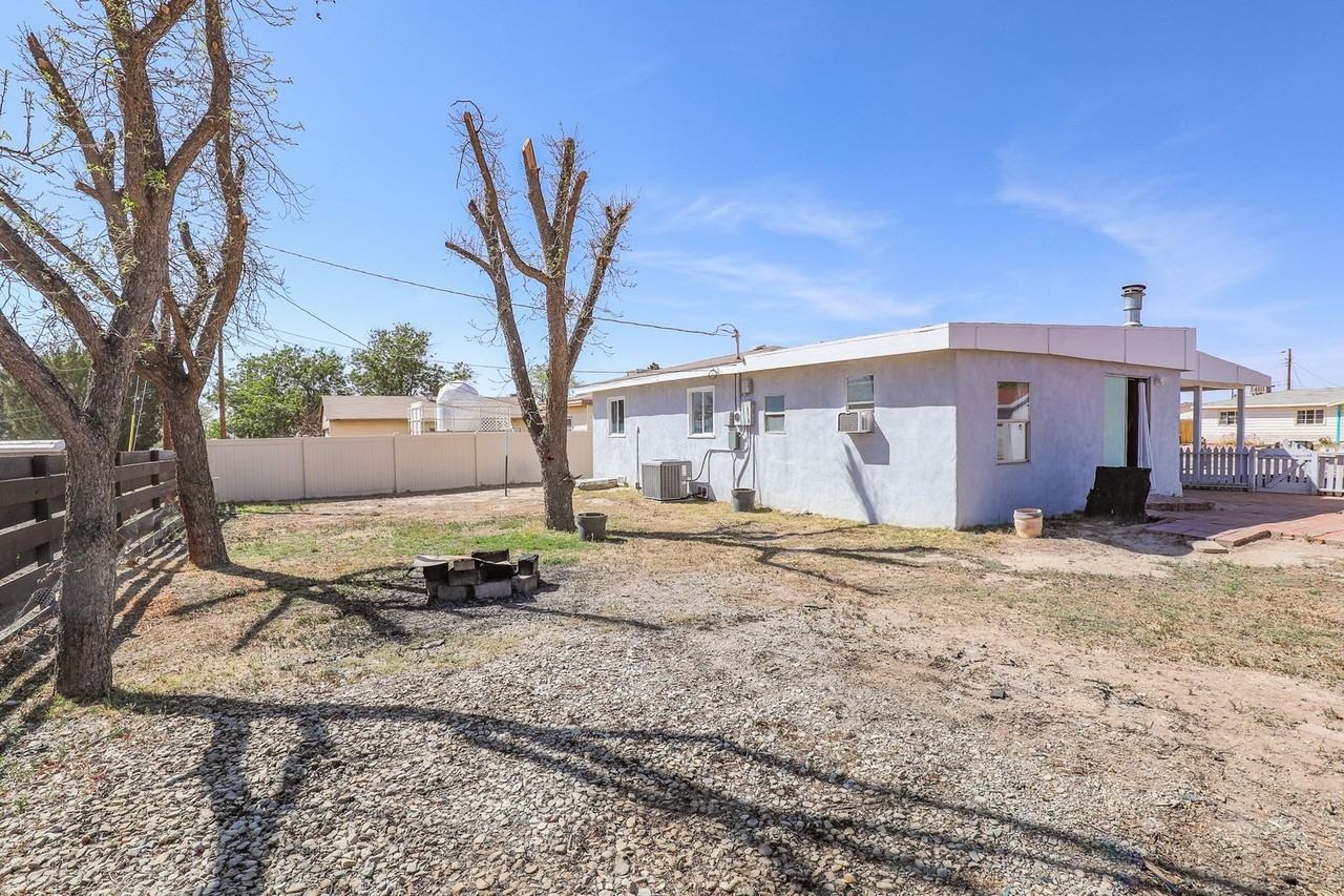 1314 17th St - Photo 3 of 29