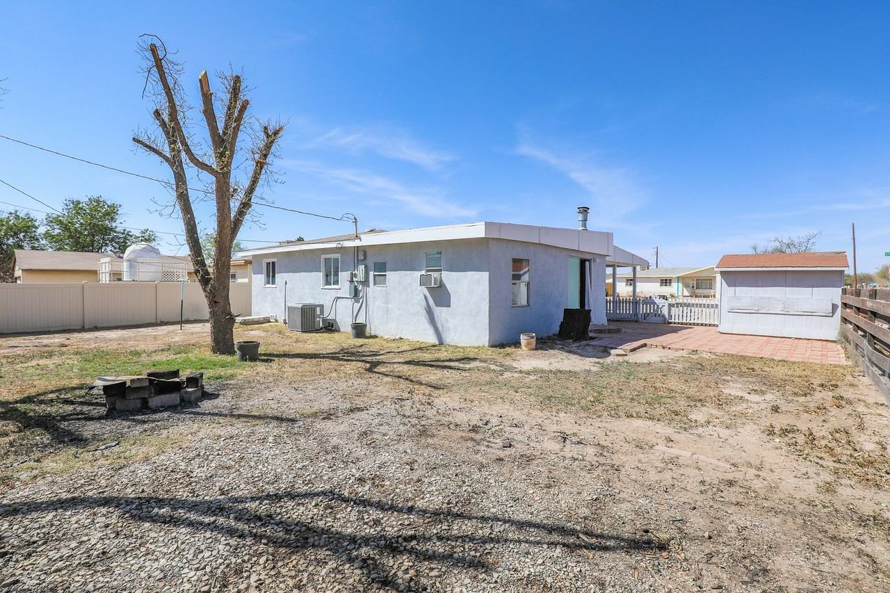 1314 17th St - Photo 4 of 29