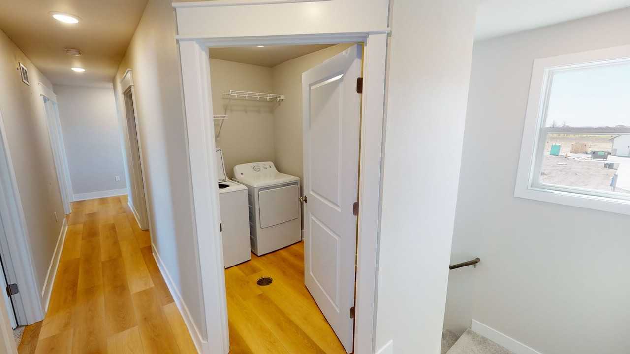 1101 Ida Pl - Photo 2 of 12