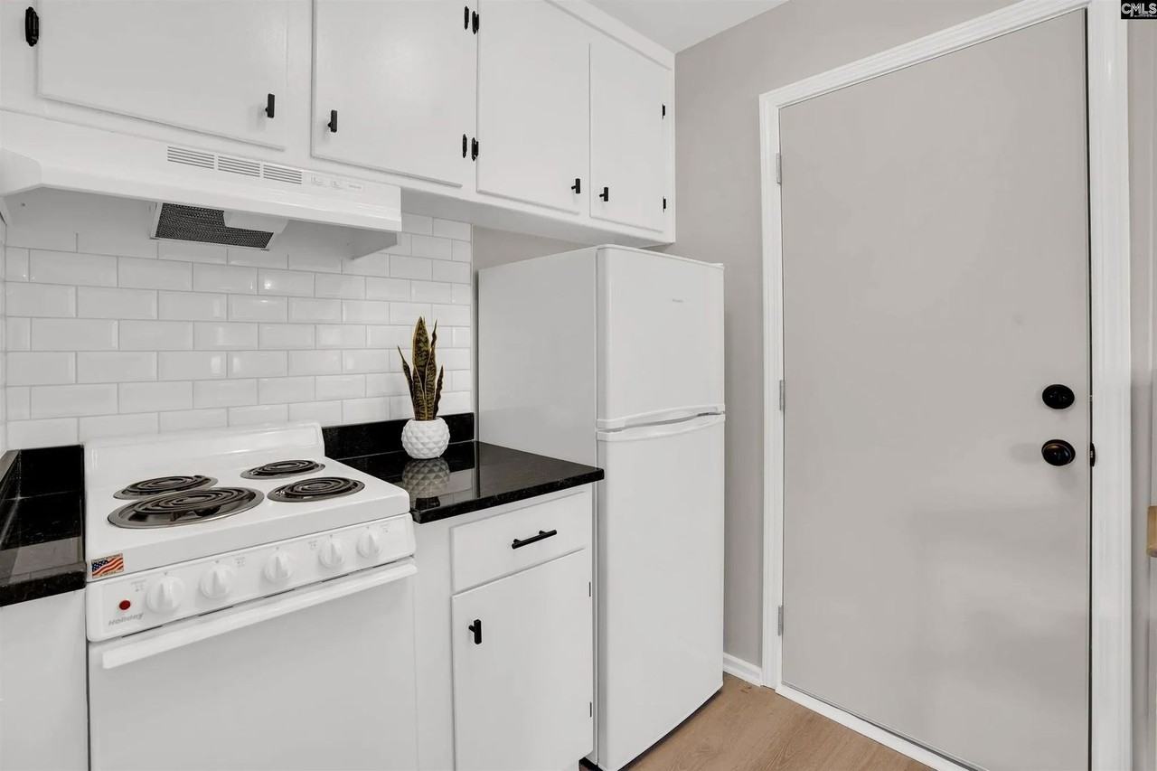 2746 Montgomery Ave #1 - Photo 6 of 10