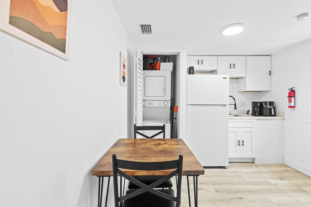 4660 24th St N - Photo 4 of 13