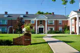 4544 N Wilson Dr - Photo 1 of 1