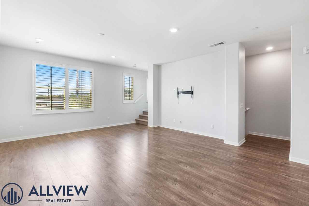 1531 E Lincoln Ave - Photo 4 of 32