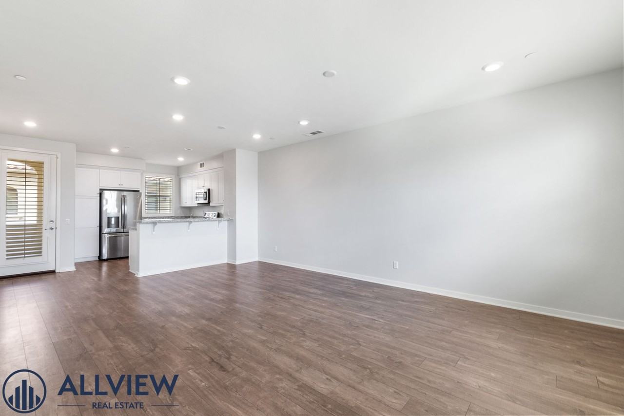 1531 E Lincoln Ave - Photo 6 of 32