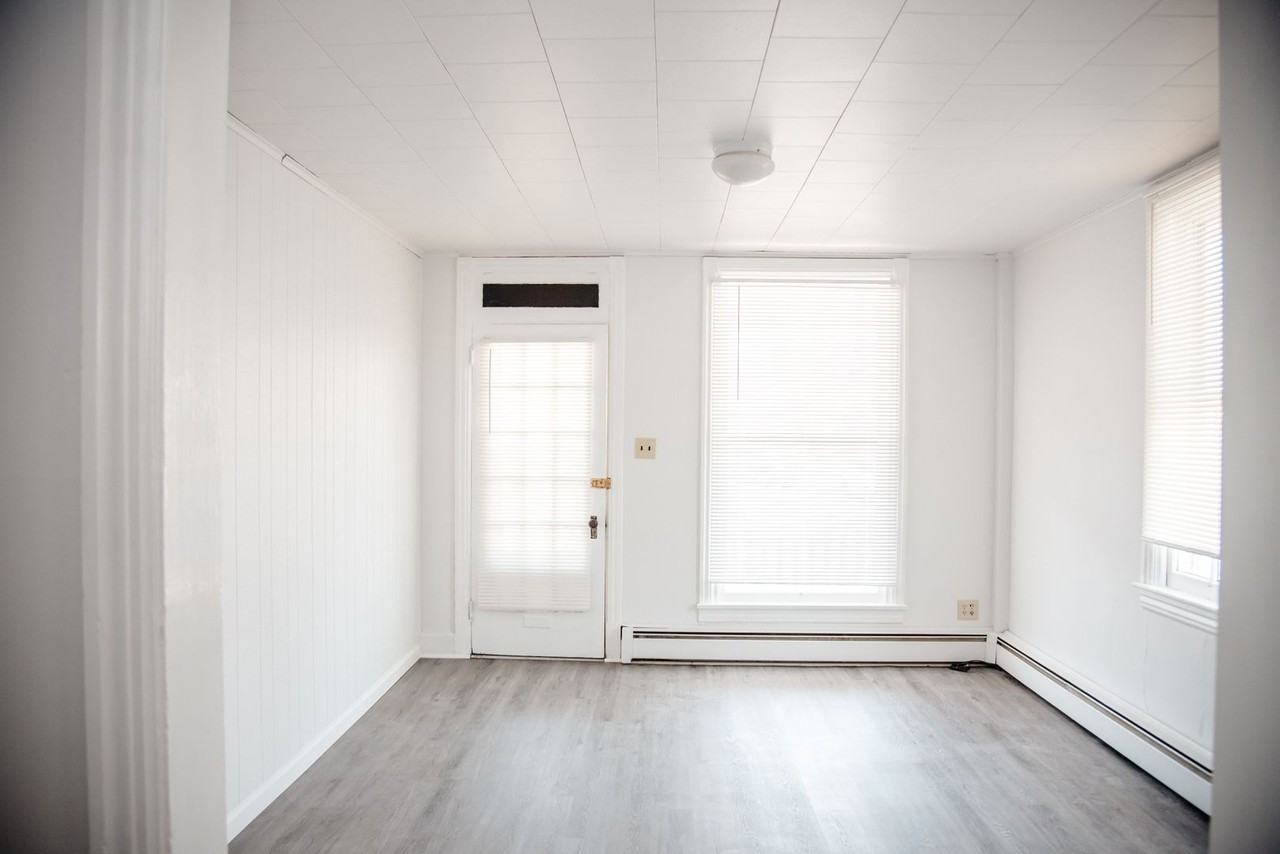 106 W Park St - Photo 2 of 27