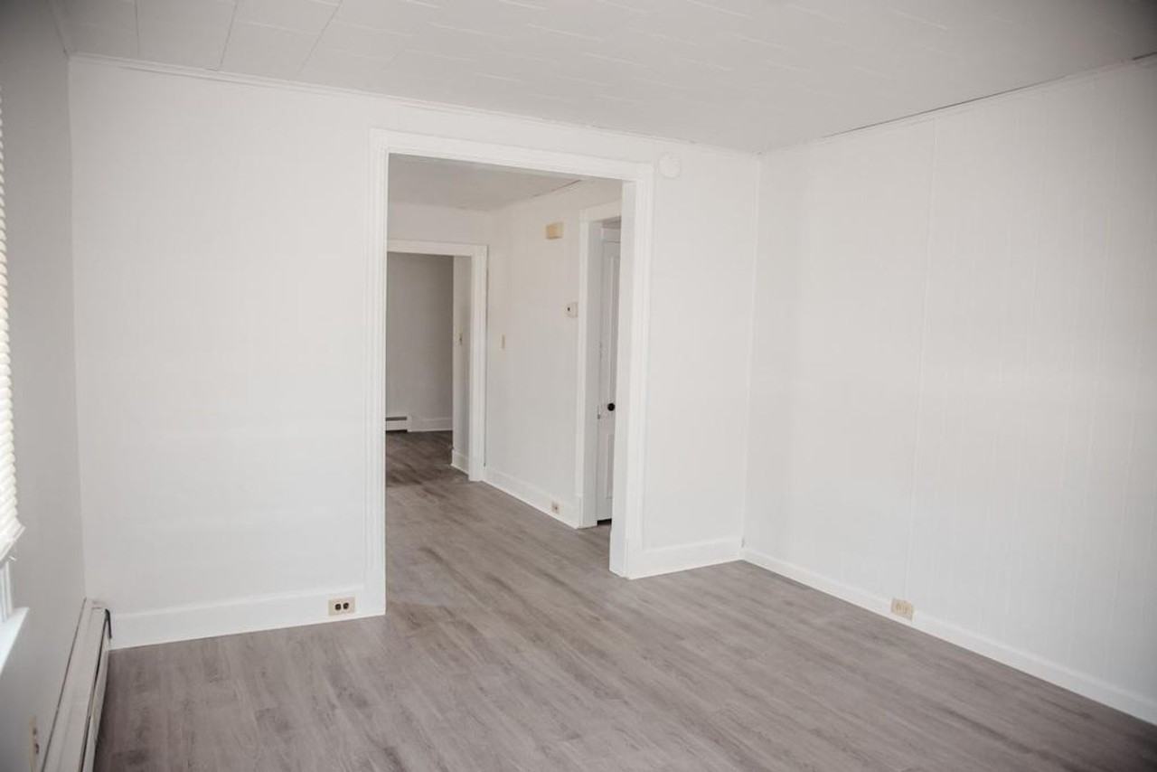 106 W Park St - Photo 4 of 27