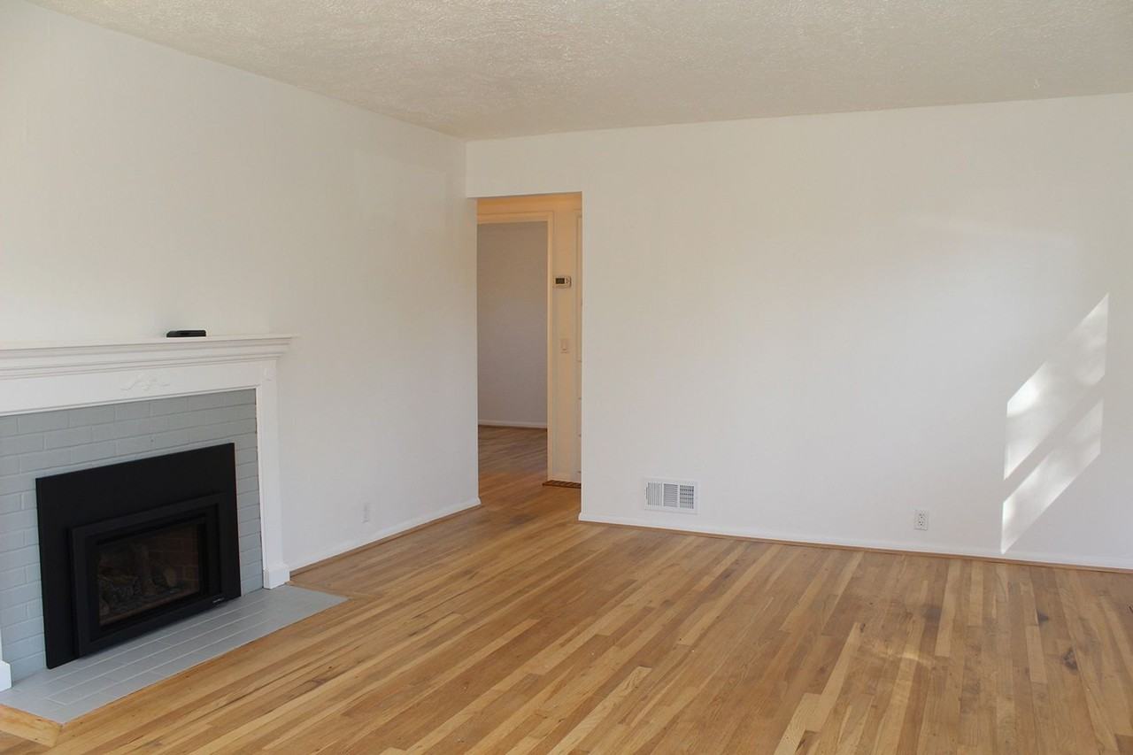 8401 Ne Going Pl - Photo 4 of 29