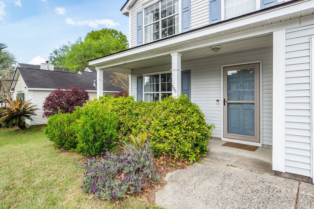 100 Droos Way - Photo 3 of 47