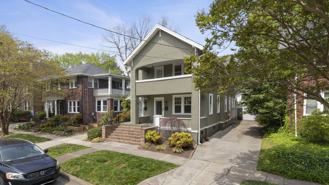 930 Gates Avenue - Photo 1 of 1