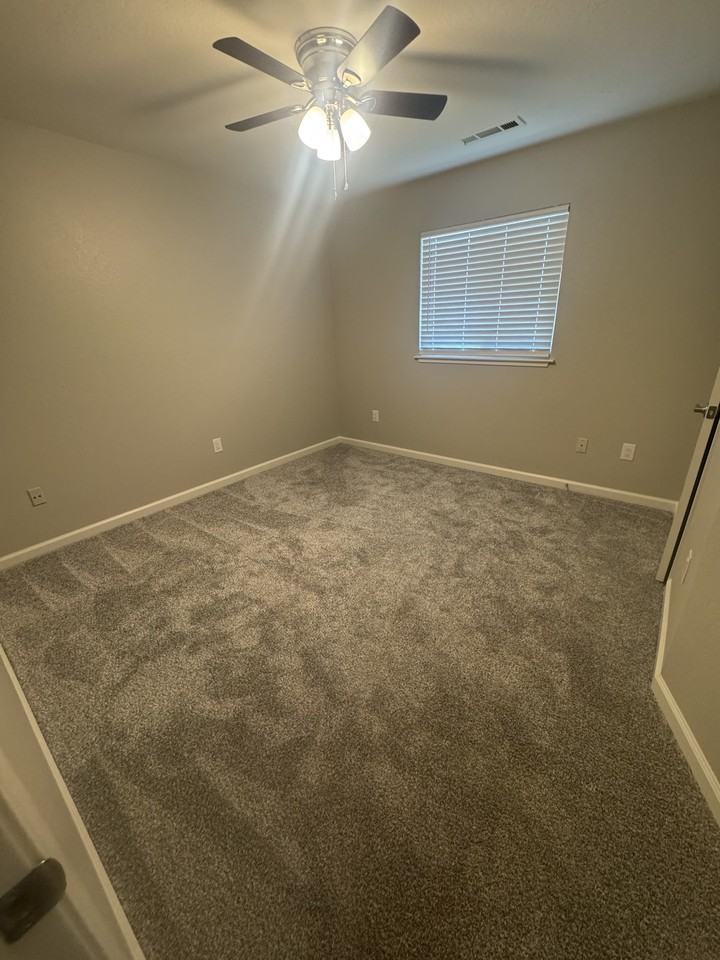 Glen Evans - Photo 4 of 10