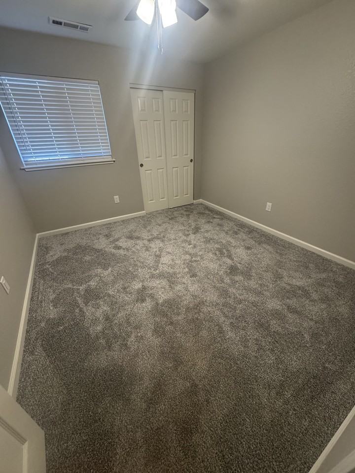 Glen Evans - Photo 7 of 10