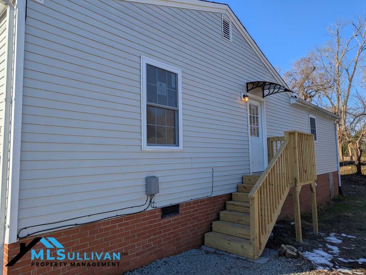 609 N Elizabeth St Durham 27701 - Photo 2 of 14