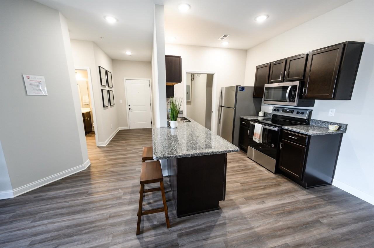 Plum Ridge Apartments - Photo 4 of 9