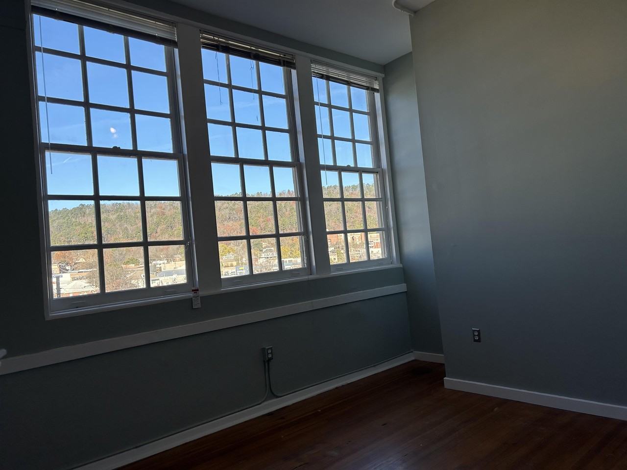 125 Oak St - Photo 6 of 50