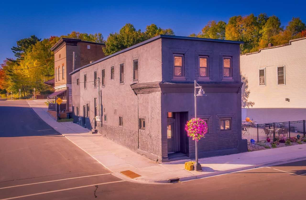 501 Iron St - Photo 2 of 21