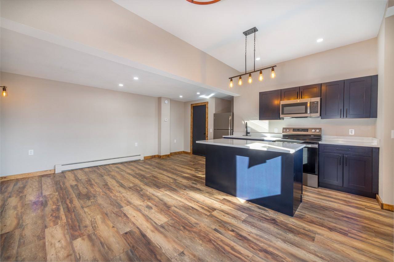 501 Iron St - Photo 3 of 21