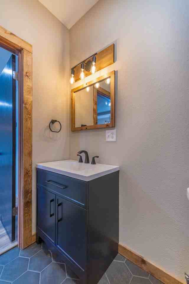 501 Iron St - Photo 5 of 21