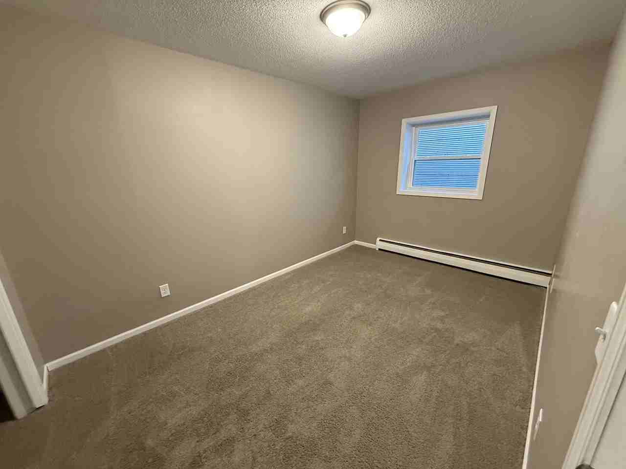 74 Birch Ave S - Photo 3 of 9