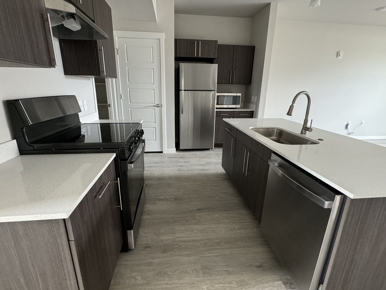 528 North 44th Street - Photo 4 of 40