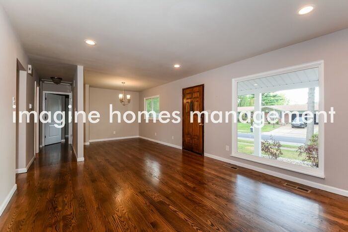 351 Burncoate Dr - Photo 3 of 13