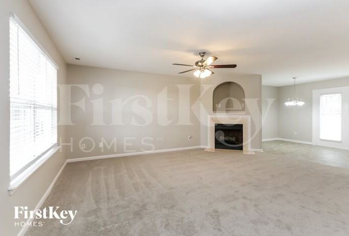 2632 Blue Moss Dr - Photo 2 of 15