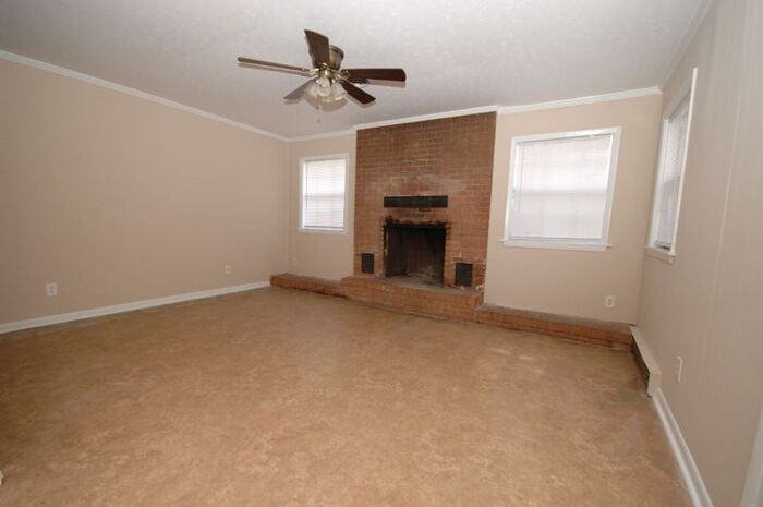 445 Potts Rd - Photo 2 of 10