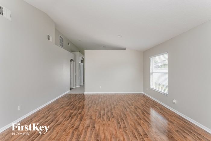 1523 Sweetspire Dr - Photo 2 of 15