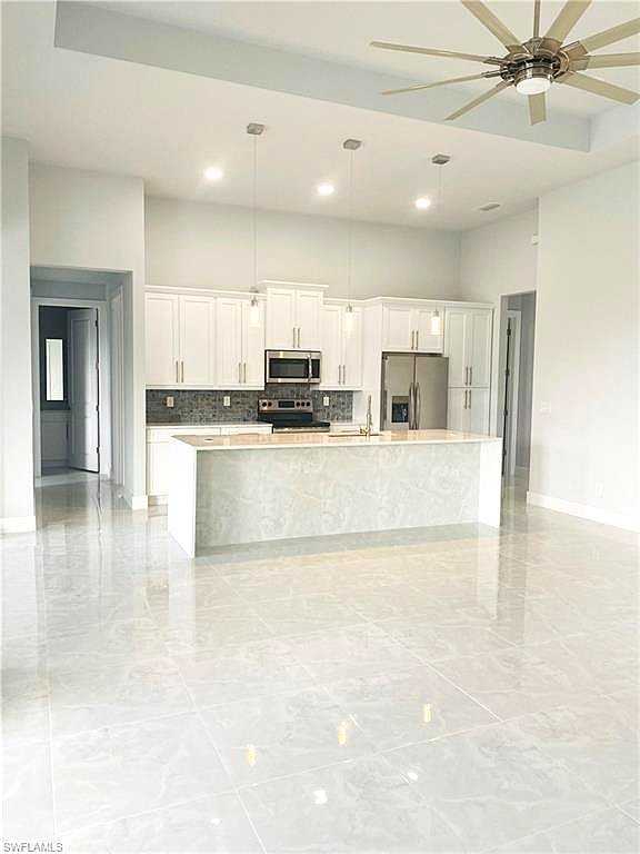 224 Nw 2nd Pl #NA - Photo 3 of 11