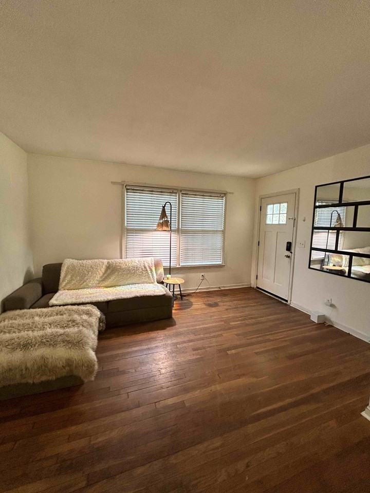 2310 White Ave #A - Photo 2 of 9