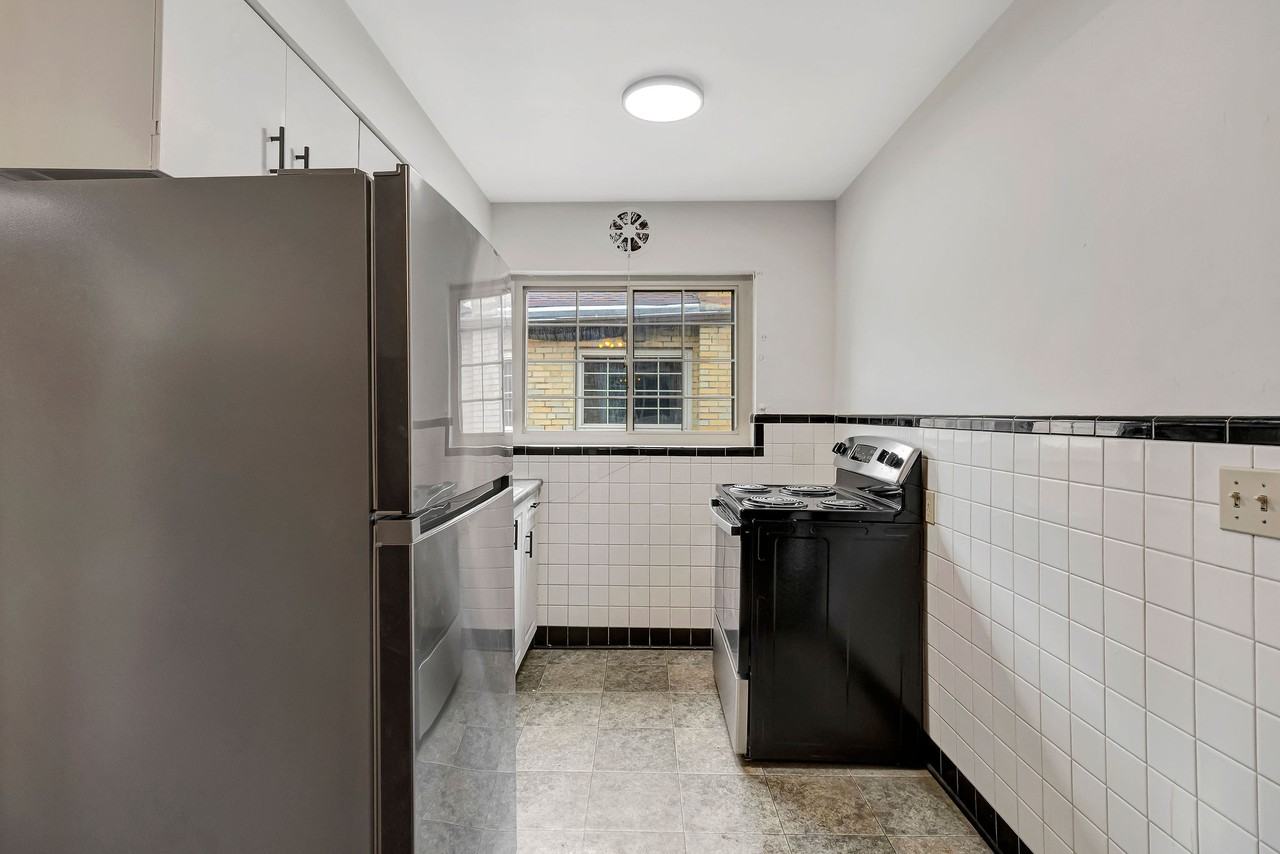 6313 Girard Ave #2 - Photo 7 of 20