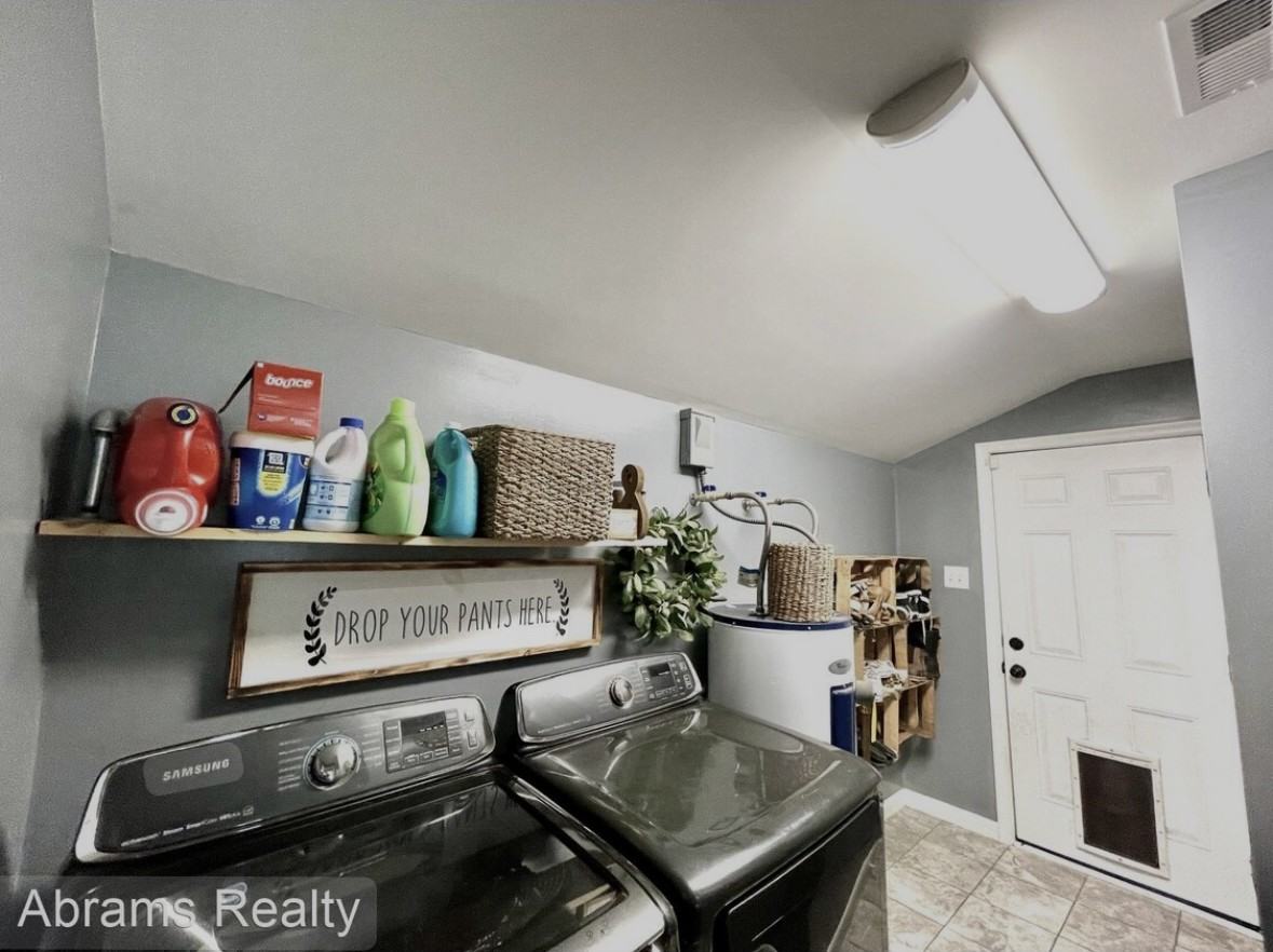 5552 Aurora Dr #NA - Photo 4 of 14