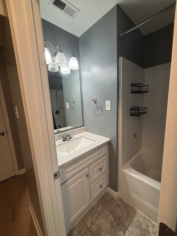 5552 Aurora Dr #NA - Photo 7 of 14