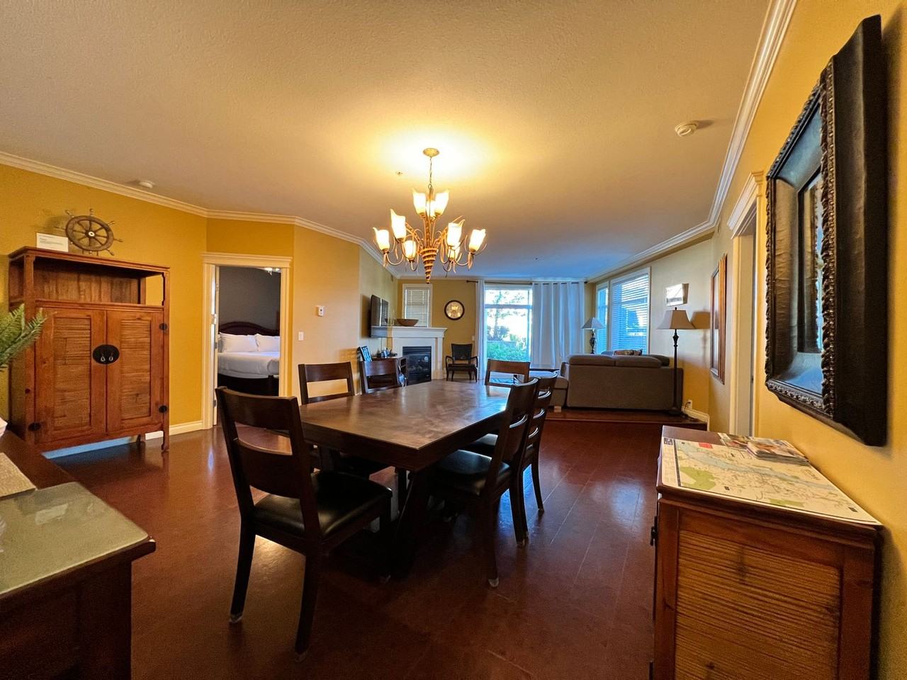 Attention STUDENTS:  Furnished 3 bed/2 bath downtown - Photo 2 of 29