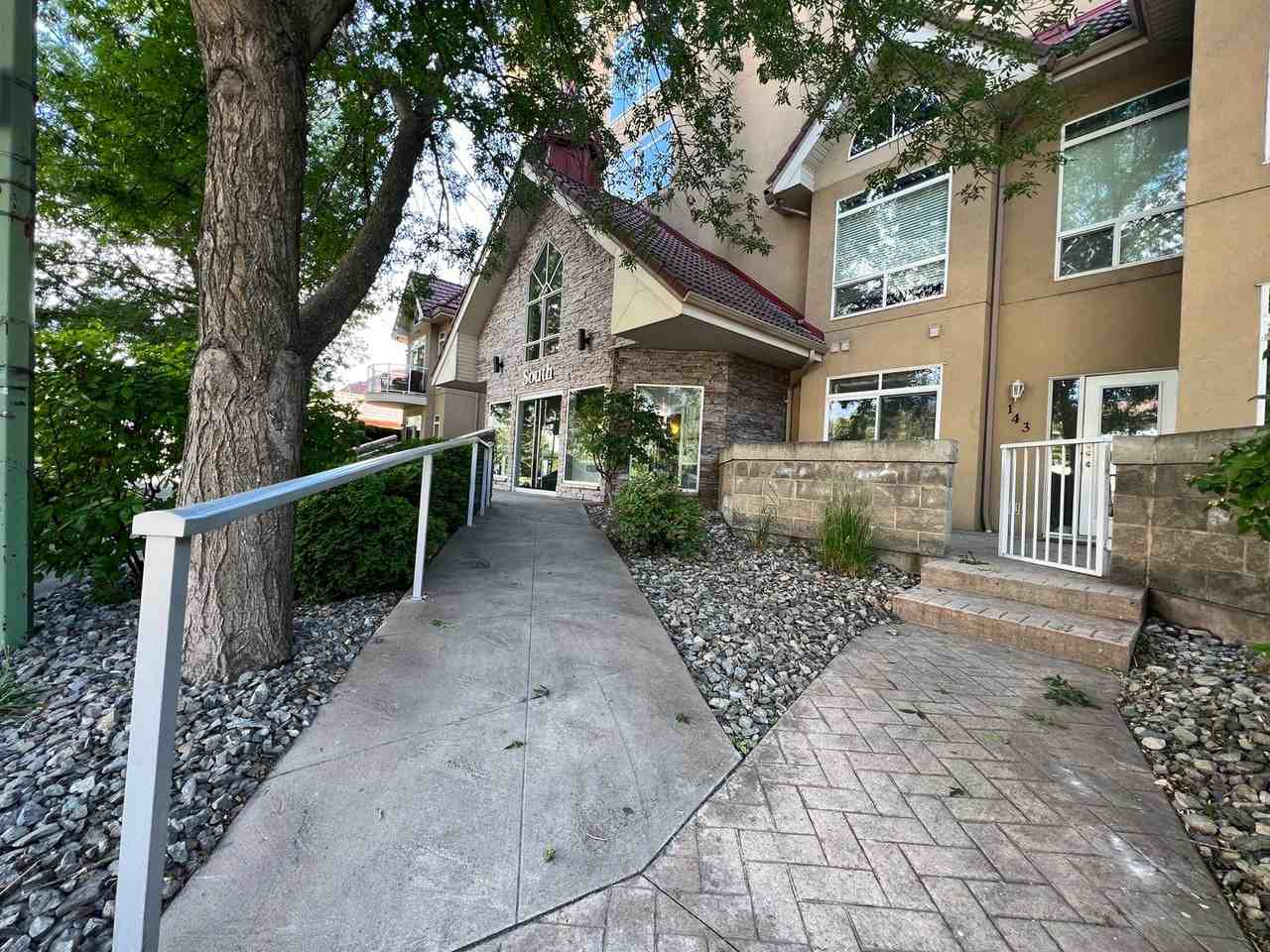 Attention STUDENTS:  Furnished 3 bed/2 bath downtown - Photo 3 of 29