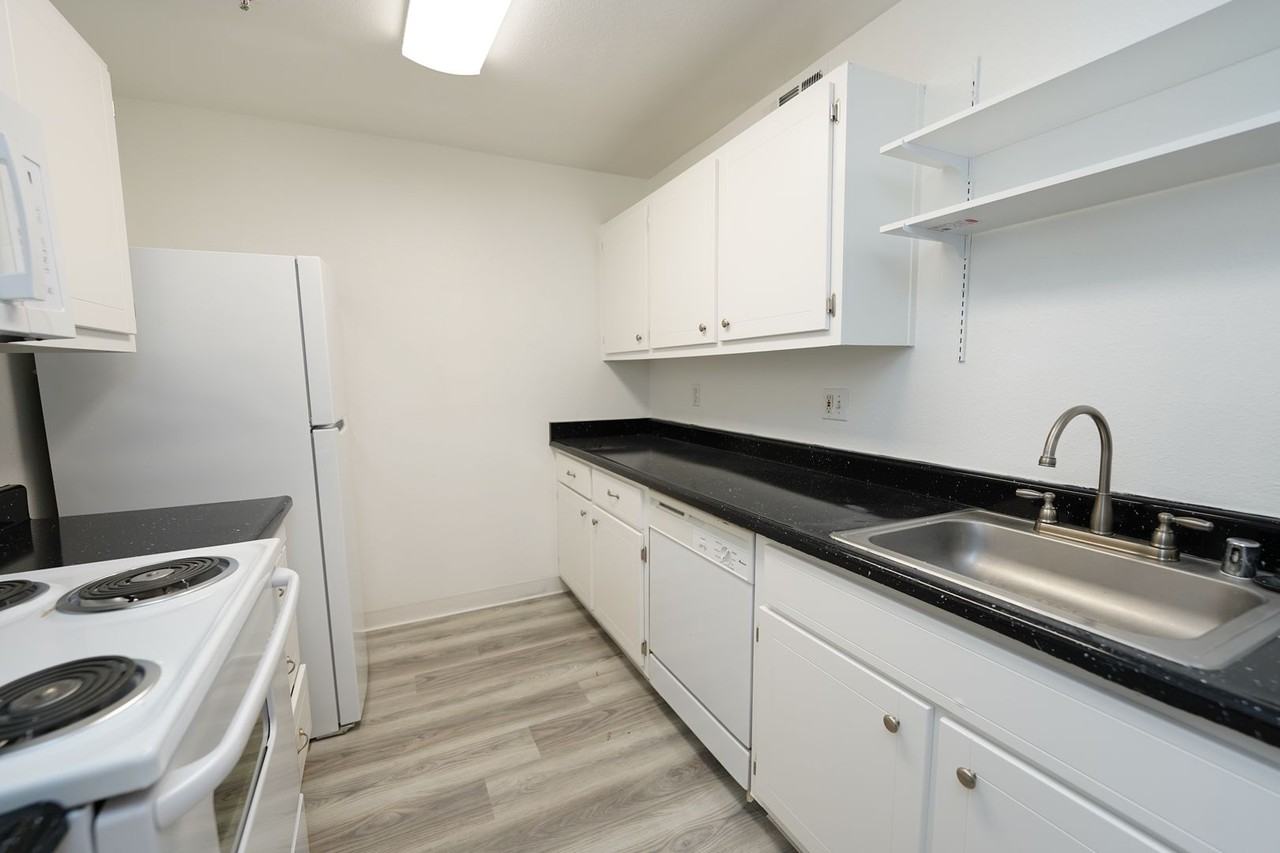 Walnut Grove Senior Apartments - Photo 4 of 27